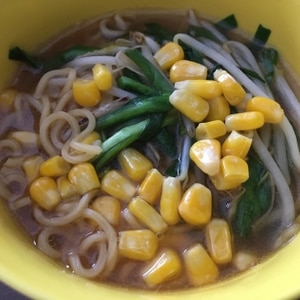 鍋1つ！にらもやしの味噌ラーメン